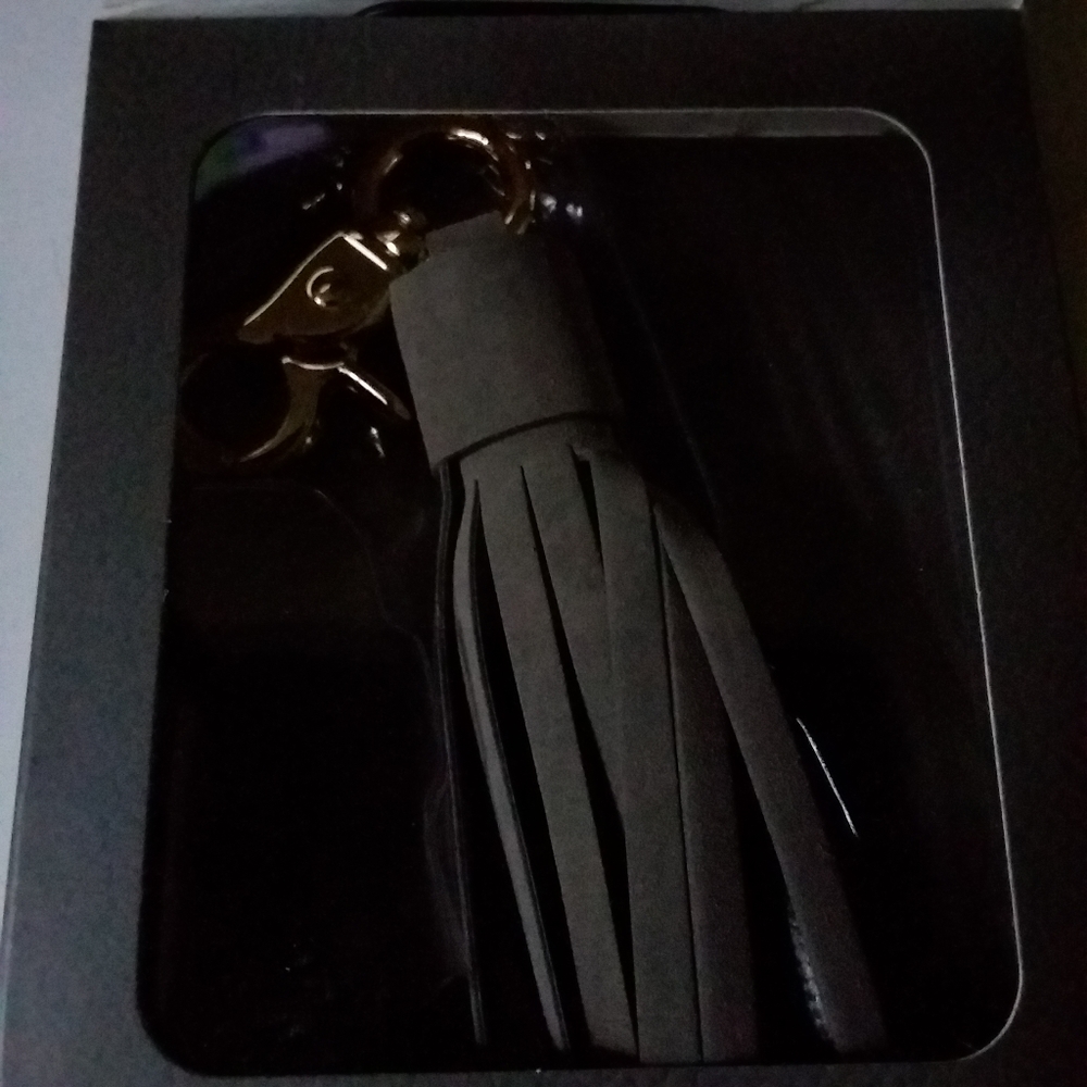 Micro Cable Tassel - Picture 7 of 9